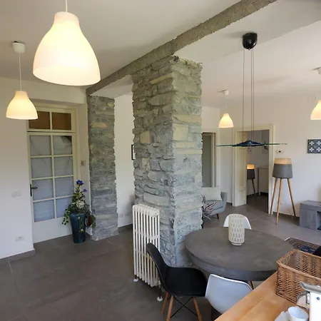 Apartment Pottery - By Myhomeincomo Carate Urio