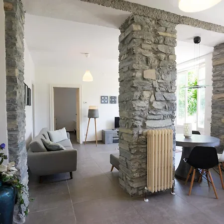 Pottery - By Myhomeincomo Apartment Carate Urio
