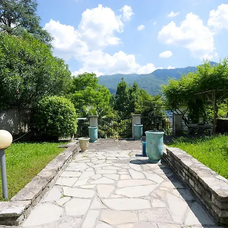 Apartment Pottery - By Myhomeincomo Carate Urio